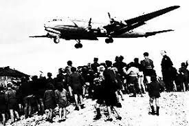 Conferencia de Londres / Bloqueo terrestre de Berlín