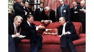 CUMBRE DE GINEBRA SOBRE DESARME