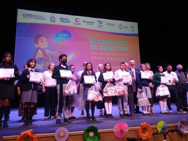 Victoria en un concurso de oratoria