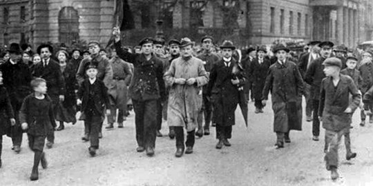 German Revolution of 1918 and Kaiser Whilhelm II resigns