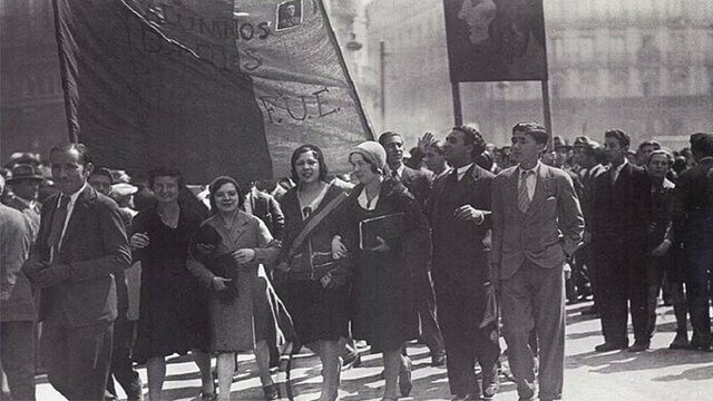 Régimen comienza a ser criticado