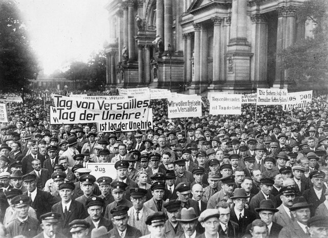 Treaty of Versailles and the results for Germany