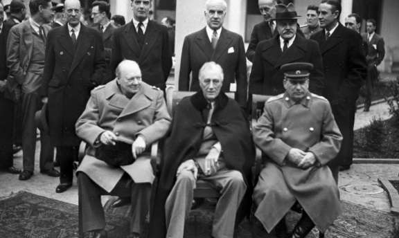 CONFERENCIA DE YALTA (FEBRERO DE 1945)
