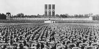 EL TOTALITARISMO NAZI