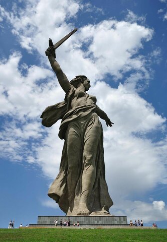 2. skulptuur - The Motherland Calls