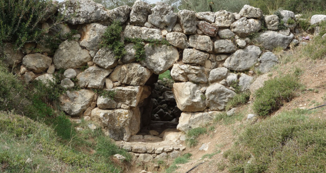 Kazarma sild, Kreeka