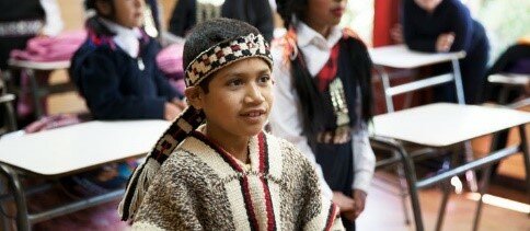 Derecho a una educación bilingüe e intercultural