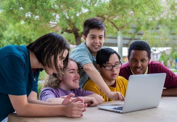 Uso diferenciado de las lenguas según el contexto