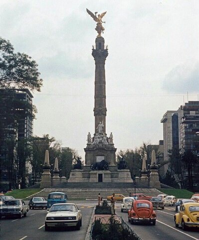 México fue uno de los primeros países latinoamericanos  en adoptar los principios del mercado competitivo como piedra angular del desarrollo económico