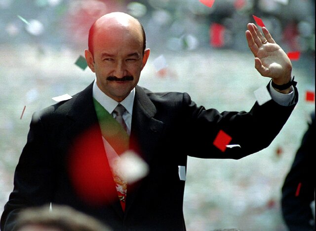CARLOS SALINAS DE GORTARI