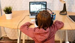 Educación virtual y a distancia