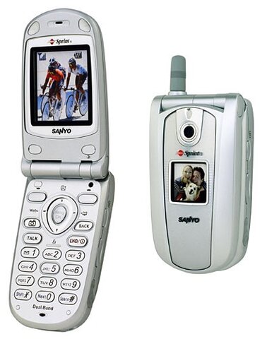 First Camera Phone is Released in U.S.