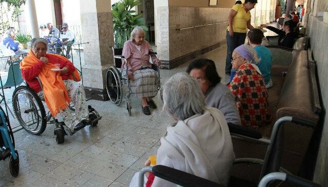 Asociaciones de gerontología.