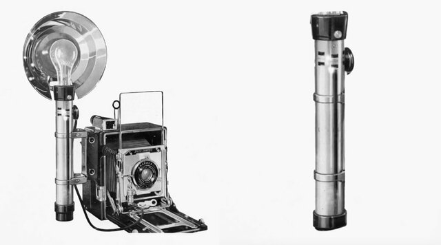 PRIMERA CAMARA CON FLASH