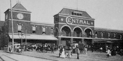 1880 - Construcción del Ferrocarril