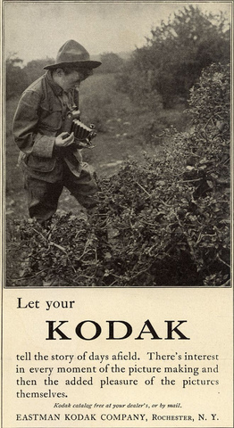 Otro aviso mostrando la sencillez de manejo de la cámara de fuelle plegable