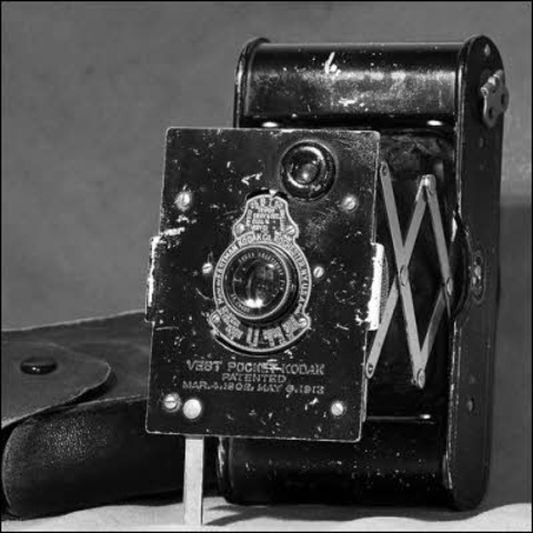 La primera cámara en la cima del Everest fue una Kodak