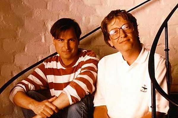 BILL GATES TRAICIONA A STEVE JOBS