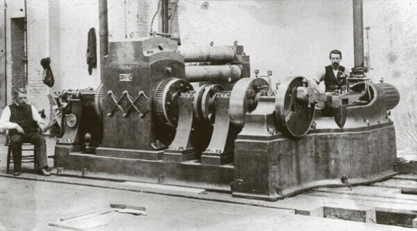 La primera central eléctrica