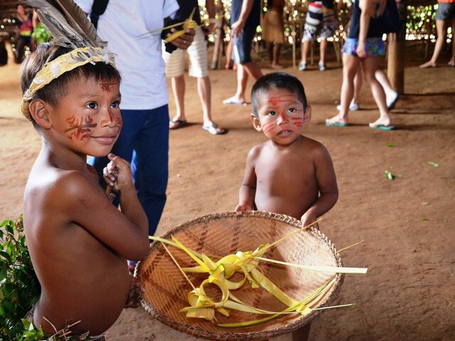 Implementación de la etnoeducación como enfoque pedagógico para valorar la diversidad cultural en las escuelas.
