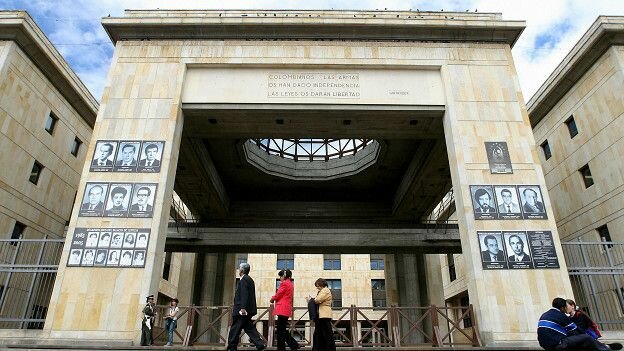 30 años después, familias de las victimas  (Aún hay familias que buscan a sus seres queridos, desaparecidos desde 1985)