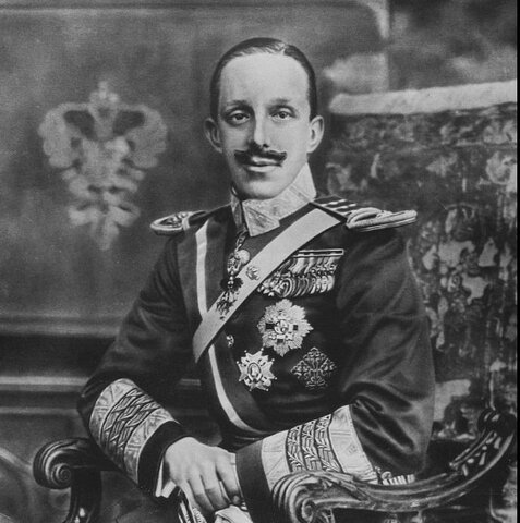 Alfons XIII se'n va a l'exili