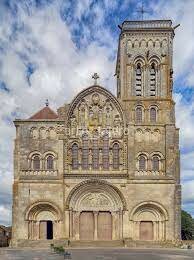Arquitectura Románica. Basílica de Santa María Magdalena de Vézelay