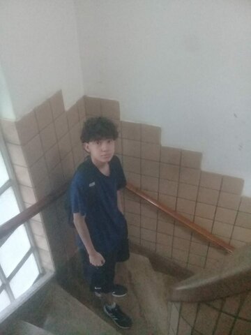 Arranca sus estudios secundarios ..