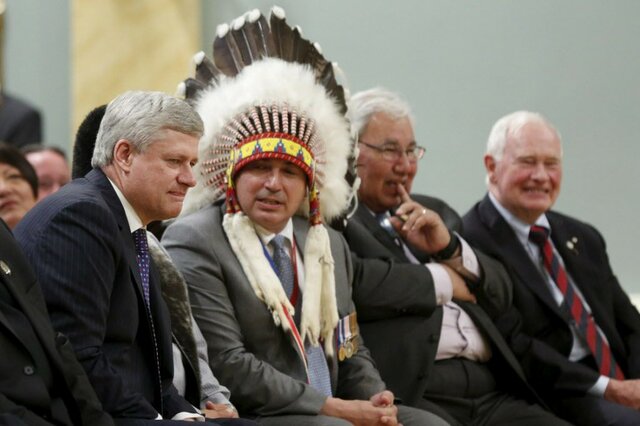 Les excuses de Stephen Harper.