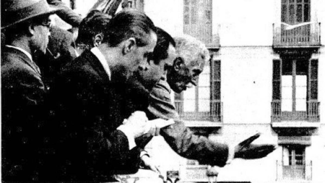 Catalunya es proclama republica