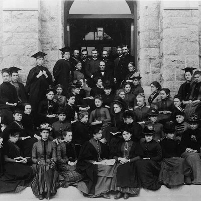 Timeline: Evoluzione Istruzione Femminile