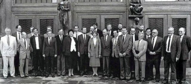 večstrankarske volitve