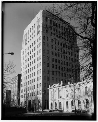 se funda la primera agencia