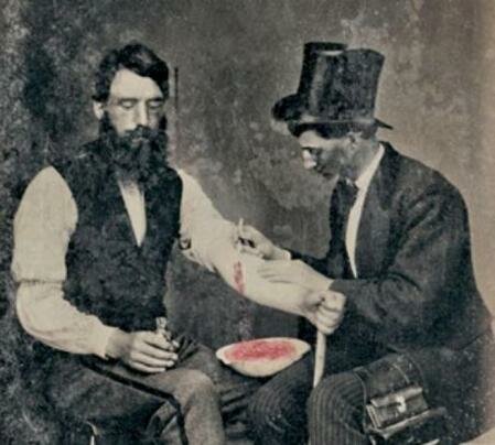 SE CREARON LAS SECRETARÍAS DE SALUD Y EL INSTITUTO NACIONAL DE SEGURIDAD SOCIAL