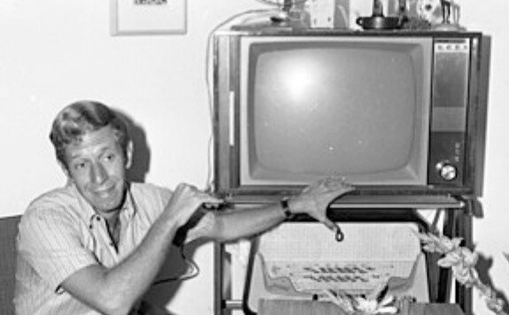 Mejora y perfeccionamiento de la tecnología de televisión en blanco y negro - Décadas de 1920 y 1930.