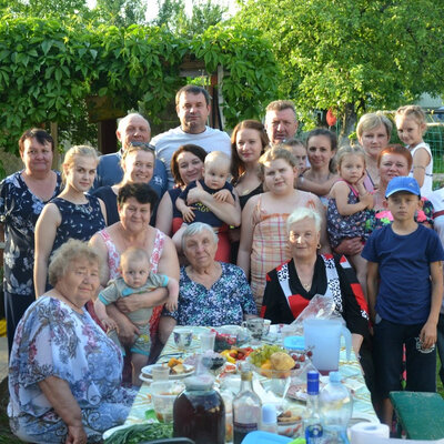 Timeline: История моей семьи "Дороже жизни"