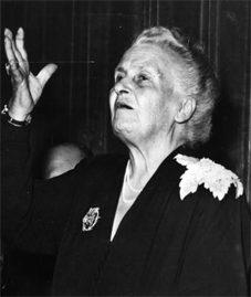 María Montessori publica "El método Montessori"