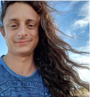 Eve viene disassociata