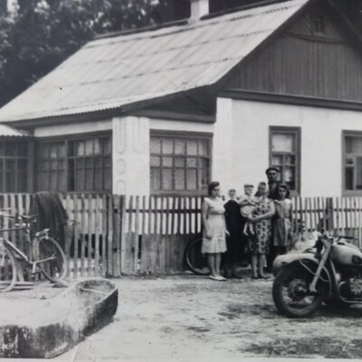 Timeline: Семейная память важна для воспитания чувства гордости за свой род. Мы не всегда можем рассказать о своих прабабушках и прадедушках , не говоря уже о более ранних предках ….