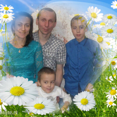 Timeline: Как сохранить семейное наследие?Хранить фото, знать и помнить историю своего рода, передавая свои знания детям.В учениях говориться,что предки "смотрят" за нами,несмотря на то,что их нет среди нас.И тем лучше они это делают,если мы помним свой род .