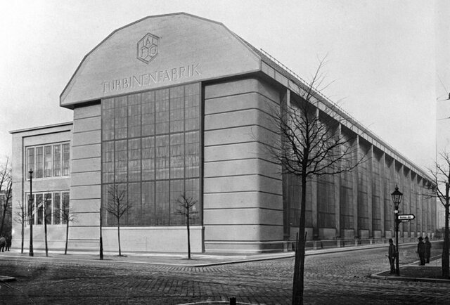 AEG Fabrica de Turbinas, Peter Behrens