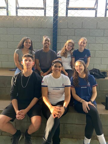 Dia 29 de Maio, jogos em círculo