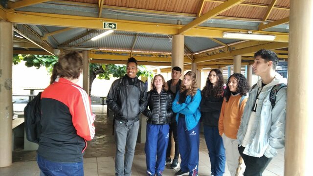 Visita a escola de atuação do PIBD.