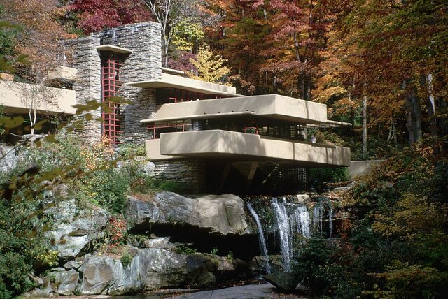 CASA SULLA CASCATA, F. L. Wright