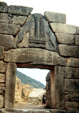 Lion's Gate built in Mycenae