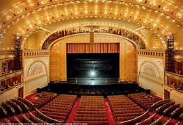 Proscenium arch stages became standard