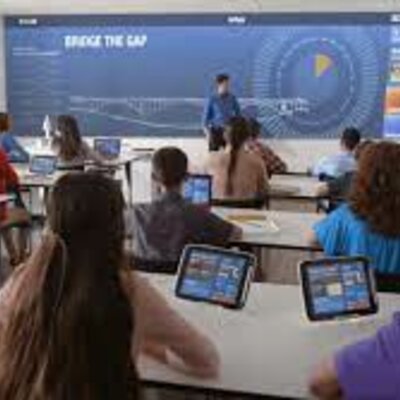 Timeline: HISTORIA DE LOS MEDIOS TECNOLÓGICOS EN EL AULA