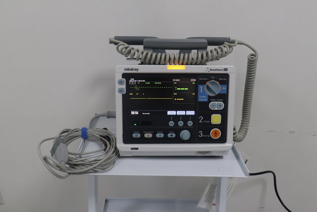 Desfibrilador - Unidad de Cuidados Intensivos Adulto