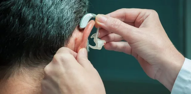 1996 Beneficios población sorda