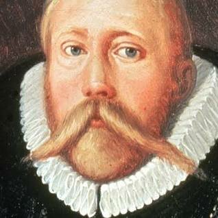 Tycho Brahe made accurate and extensive observations of celestial bodies